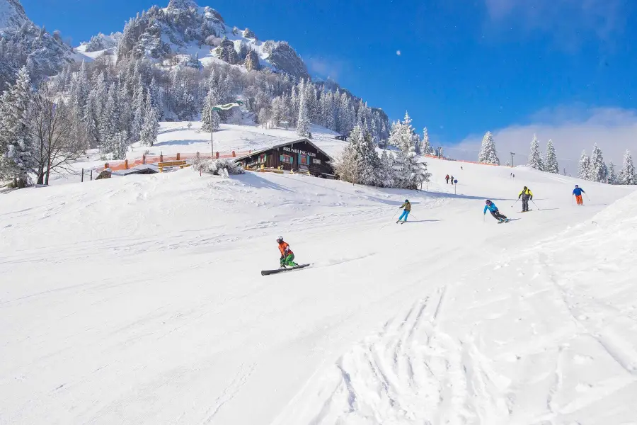 Snowboarden Langlaufen Alpinskilauf Chiemgauer Alpen