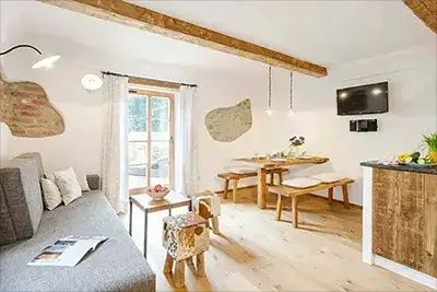 Staller Ferienhof - Ferienwohnung Bienenstock